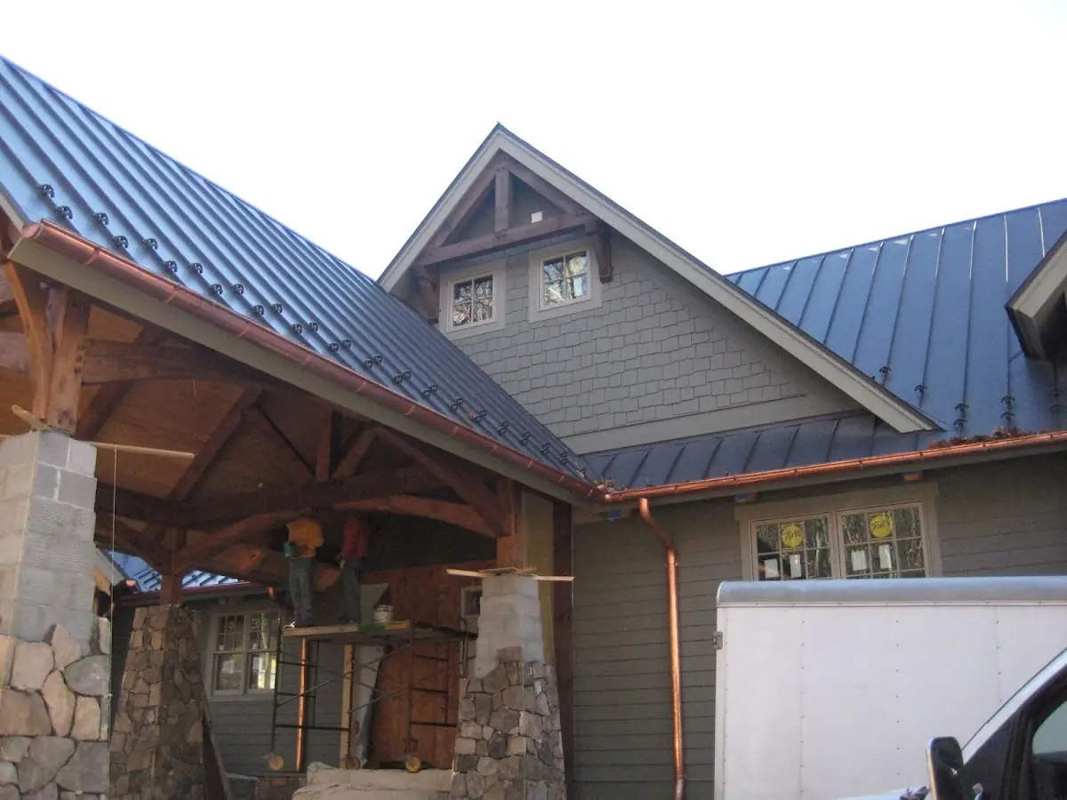 Craftsman Roofing team delivering quality roofing work in Northeast Elgin
